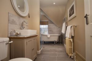 lemon-bathroom-sml